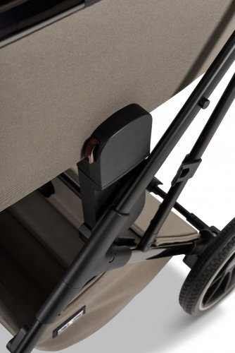 Kombinovaný kočárek Moon PIÚ 2025 Black chrome