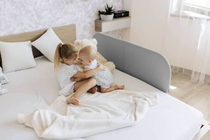Zábrana Zopa na postel MONNA COMPACT 2025