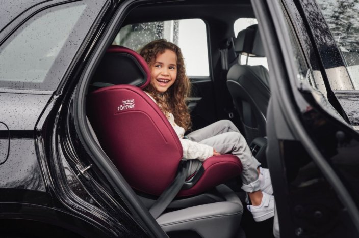 Autosedačka Britax EVOLVAFIX 2024