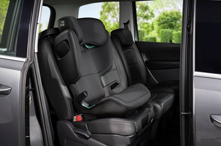 Autosedačka Britax KIDFIX M i-Size 2025