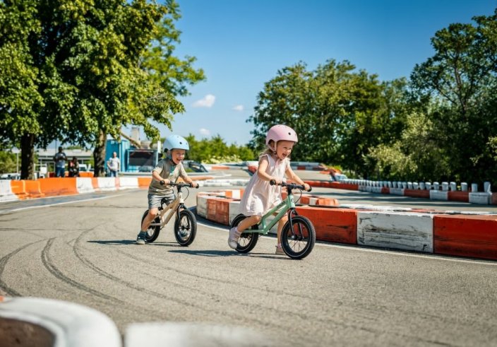Odrážedlo Racer s brzdou Zopa 2026 - Varianta: Moss Green