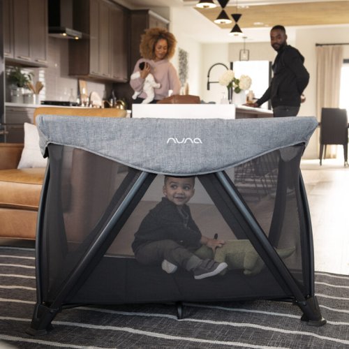 Cestovná postieľka Nuna SENA AIRE 2025 - Varianta: Nuna SENA™ aire 2024 frost