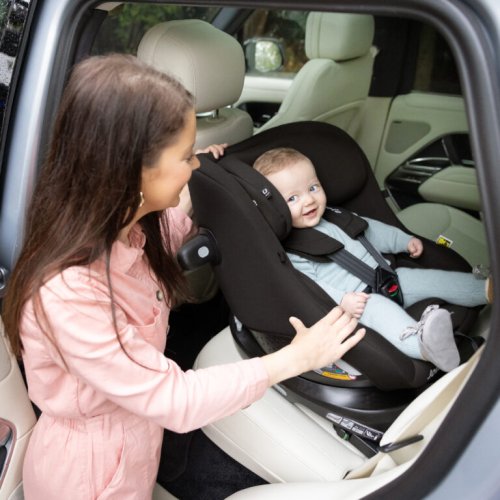 Autosedačka Joie i-PIVOT 360™ 2025