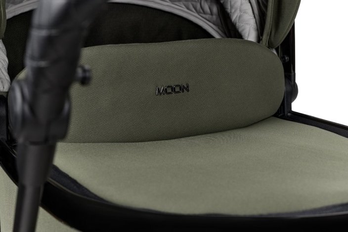 Kombinovaný kočárek Moon PIÚ 2025 Black chrome